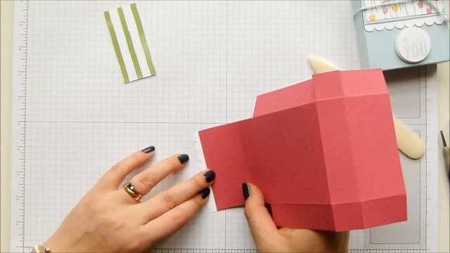 Pretty Box for 3x3 Cards using Painted Blooms & Petals смотреть онлайн