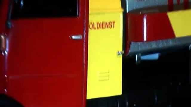 IFA S 4000-1 SW7 наливник топлива от Atlas продолжение обзора 1:43 смотреть онлайн