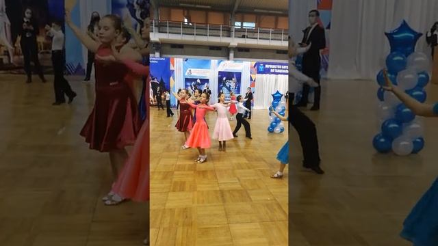 Турнир бальных танцев смотреть онлайн