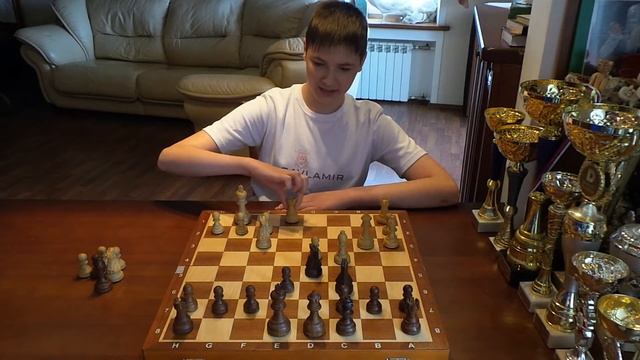 Венский вариант Ферзевого гамбита. Выигрывающее усиление белых.