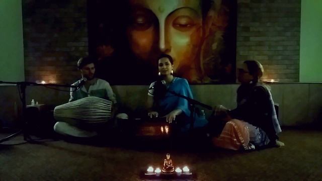 Jay Radha Madhava - Mantra Yoga (11 июля 2017) смотреть онлайн