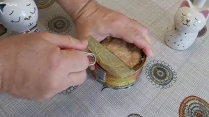 Распаковка ТУШЁНКА "СОВОК". Мясо ЦЫПЛЁНКА в собственном соку. Пробуем на ВКУС. Первые впечатления.