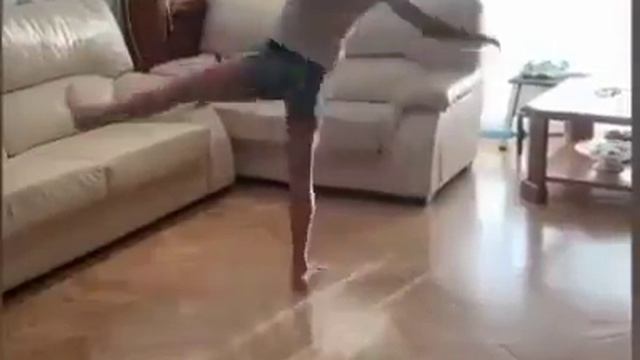 фигурист на карантине смотреть онлайн