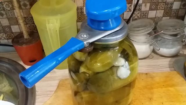 Как закручивать банку смотреть онлайн