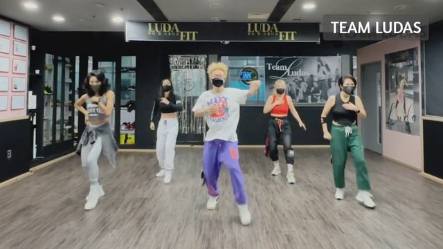 Zumba/Bachata/zumba fitness/teamludas/ludafitstudio/바차타/Recuerda смотреть онлайн