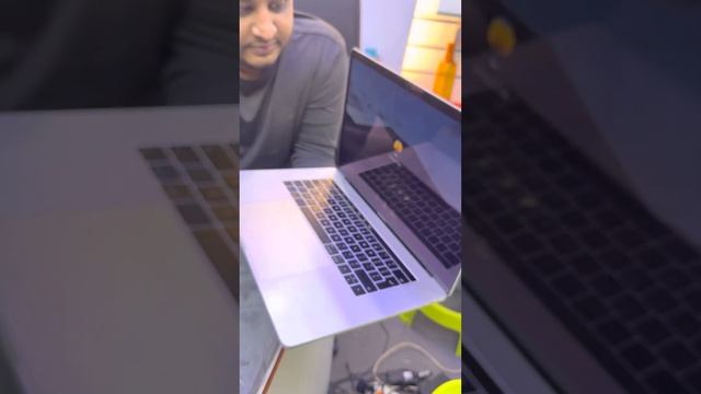 MacBook Pro 2017 I7 With Dedicated Graphics