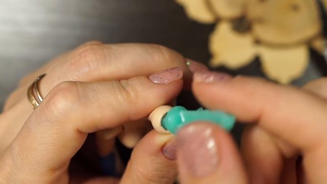 Как ПОЧИНИТЬ ШЕЮ Кукле! КУКЛЫ с ЧЕРДАКА! Как починить голову кукле! Шейный якорь/ шарнир! Барби / М смотреть онлайн