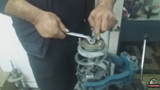 Nissan Sunny 2007 shock absorber repair смотреть онлайн