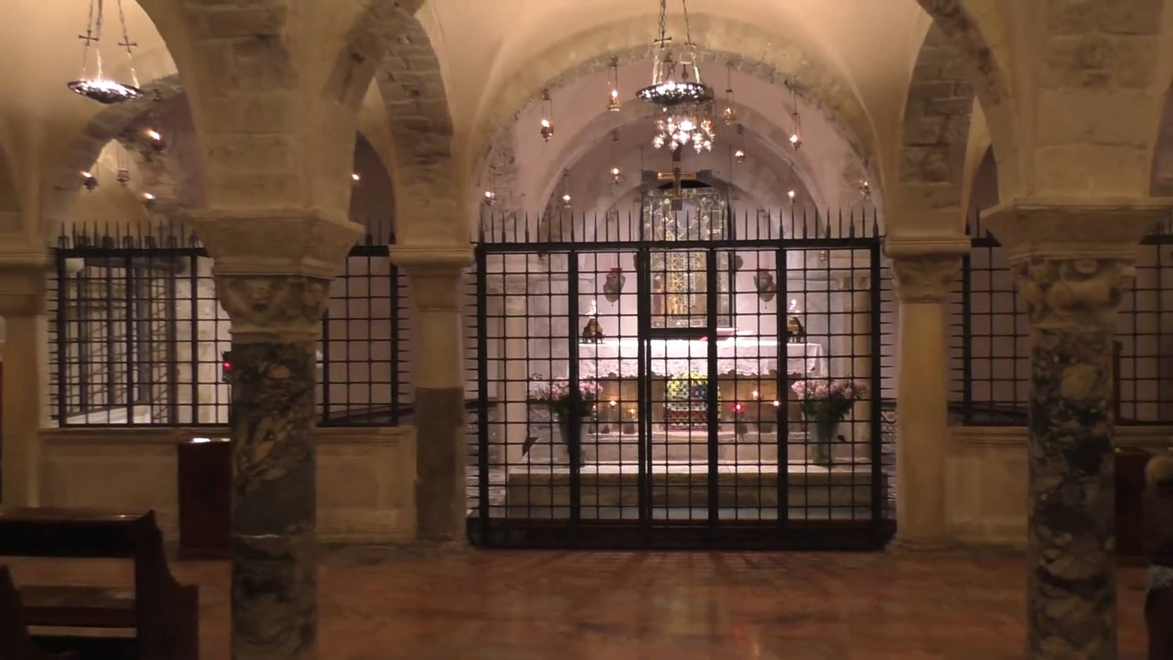 Базилика Святого Николая Чудотворца в Бари (Италия) смотреть онлайн