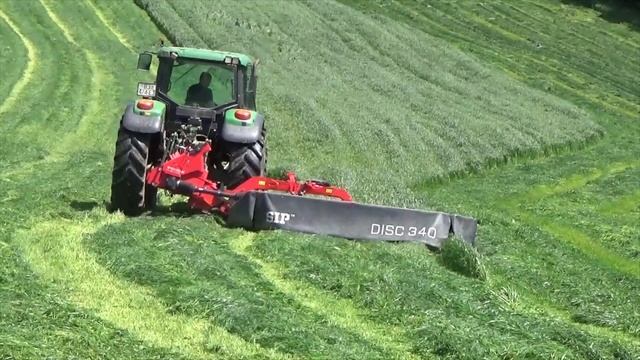 Traktor #JohnDeere Košnja смотреть онлайн