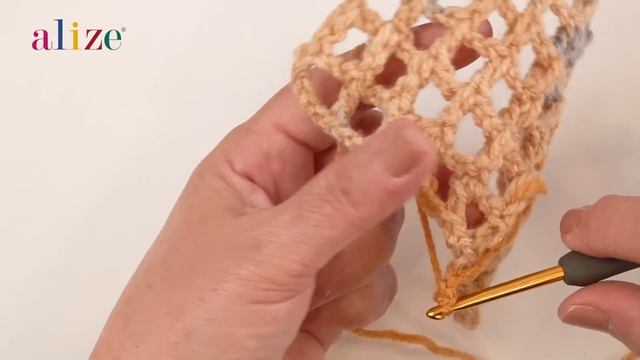 Alize Burcum Batik - Zincir İși Ile Dokuma Motifli Hırka