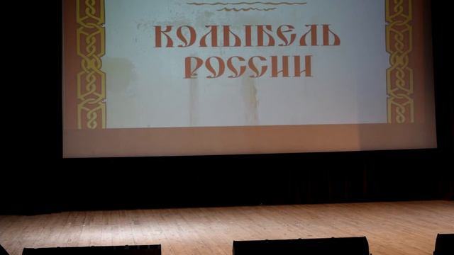 "Птицею в небо" автор Анна Петряшева. Поет Софья Иваницкая, 9 лет, МУДО "ДМШ №2" смотреть онлайн