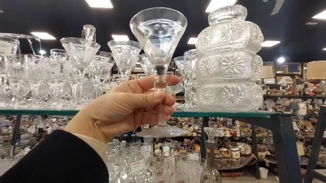 Mercatino usato Roma или комиссионки Рима. Посуда,одежда...все вместе. Всё таки купила... смотреть онлайн