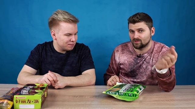 Острые пончики, необычный чокопай, утиные лапки (подарки из Китая и от Димы Масленникова) смотреть онлайн