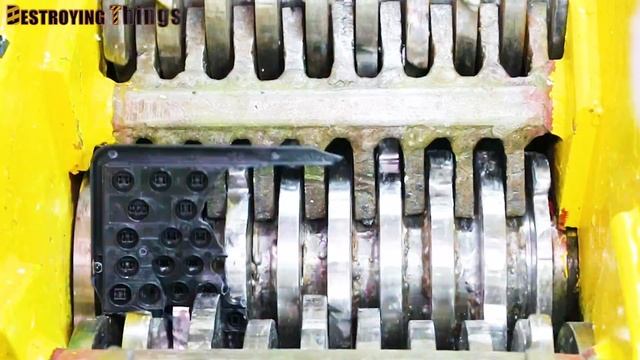 Crushing Crunchy & Soft Things by Shredder! - EXPERIMENT: GAMING PC FORTNITE VS SHREDDER смотреть онлайн