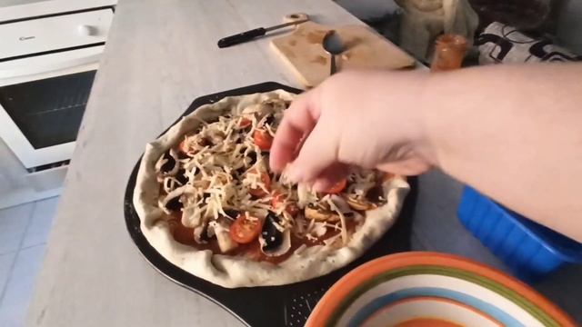 Пицца с грибами. Тестируем Духовой шкаф CANDY FCS 100 W/E1 смотреть онлайн