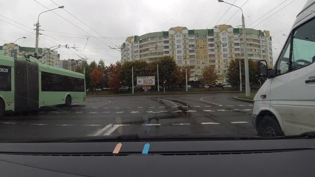 Очень веселая ученица Катя! Вспоминаем как водить механику. смотреть онлайн