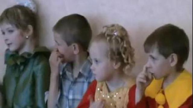 Дочь подает Знаки. смотреть онлайн