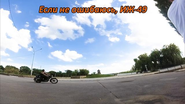 День России 2021: На ИЖе с коляской и флагом смотреть онлайн