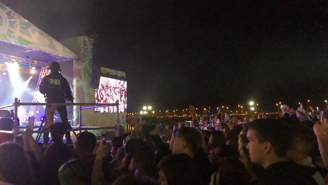 Фирдус Тямаев “Сайра, әйдә сандугач” на сцене загса Казан 30.08.21 в День Республики и города
