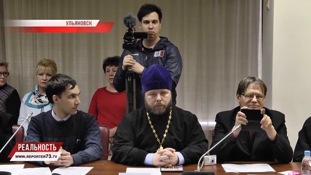 ТРЕТЬЯ СТОРОНА В ПЛОЩАДИ ЛЕНИНА смотреть онлайн
