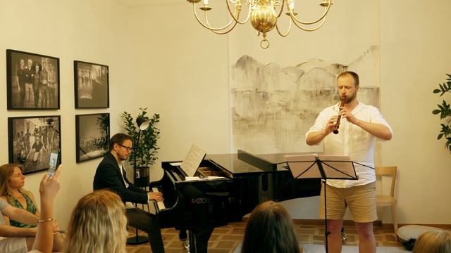 Sören Sieg: The Wind from the Sea. Performed by Chris Orton (recorder) and Sören Sieg (piano) смотреть онлайн