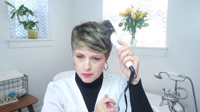 Recreating Audrey Hepburn's ICONIC Pixie Cut смотреть онлайн