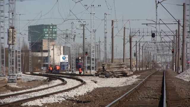 Электропоезд ЭР2-1027 на перегоне Юлемисте-Таллин / ER2-1027 EMU between Ülemiste and Tallinn смотреть онлайн