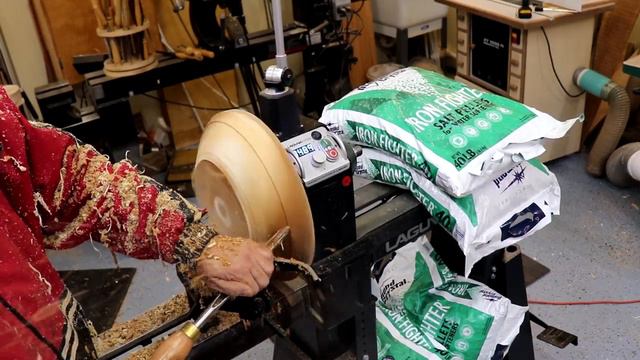 Turn a Large Bowl on Laguna 12|16 Midi Lathe смотреть онлайн