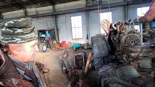 Степанович загоняет Кировец на ремонт! Желтенький закапризничал. смотреть онлайн