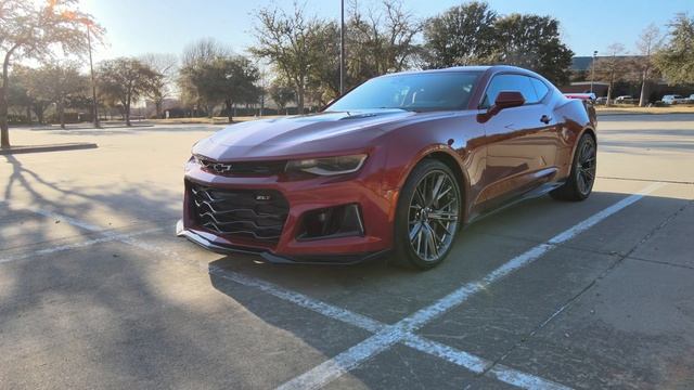 2022 Chevy Camaro ZL1 Wild Cherry tintcoat drone footage. смотреть онлайн