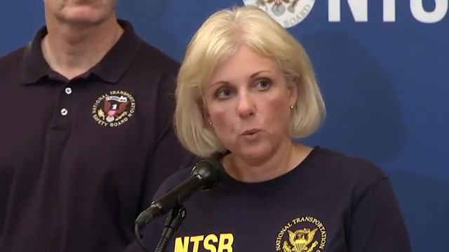 NTSB update on B-17 plane crash смотреть онлайн