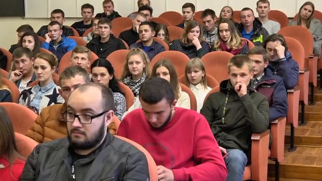 Жилье и зарплата: на вопросы молодых специалистов ответили на встрече в Пинском горисполкоме