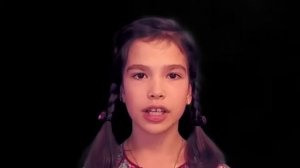 Елизавета Кузнецова читает стихотворение Роберта Рождественского «А мы не стали памяти перечить»