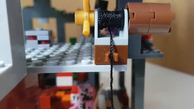 Mega World of Minecraft With Cave ЛЕГО Мир Маинкрафта с Пещерой (атака крипера) смотреть онлайн