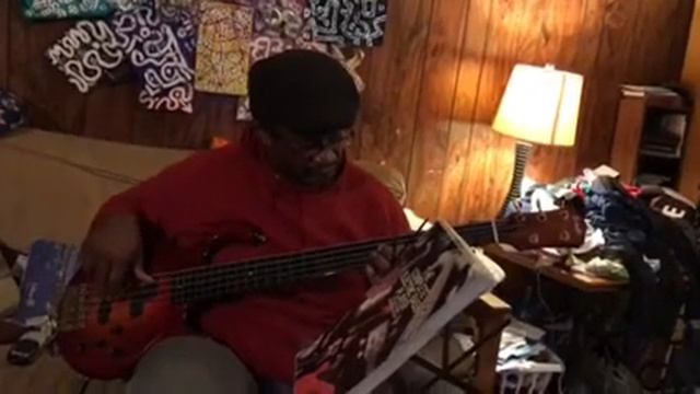 Pedulla Pentabuzz bridge pickup only w/bass boost “The Chicken” смотреть онлайн