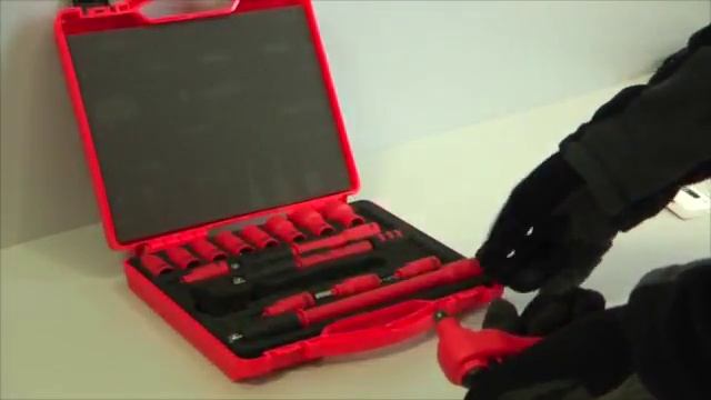 220402 НАБОР ИЗОЛИРОВАННЫХ НАСАДОК 3/8" С ТРЕЩОТОЧНЫМ КЛЮЧОМ 1000В HAUPA смотреть онлайн