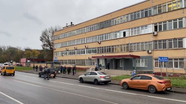 МО, г.Чехов, ул.Гагарина, д.1А. Видео у входа. смотреть онлайн