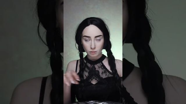 МАКИЯЖ ВЕНСДЕЙ смотреть онлайн