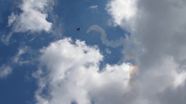 Oracle at St. Thomas air show смотреть онлайн