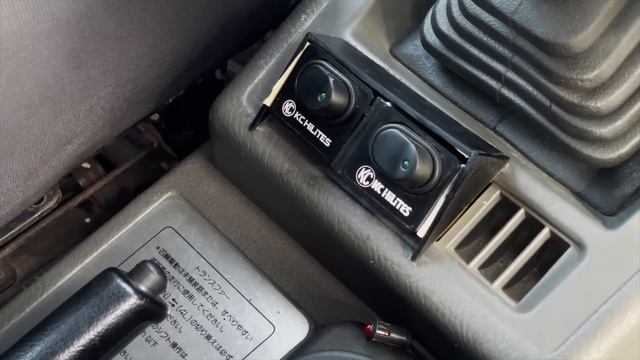 Suzuki Escudo is the smallest SUV in the world ,with 2L Petrol engine and 4WD | Review by Baiju смотреть онлайн
