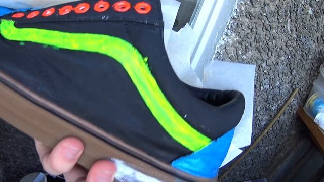 СТАРЫЕ КРОСЫ В НОВЫЕ ЗА 5 МИНУТ. #КАСТОМЭТОИЗИ ВОССТАНАВЛИВАЮ СТАРЫЕ VANS смотреть онлайн