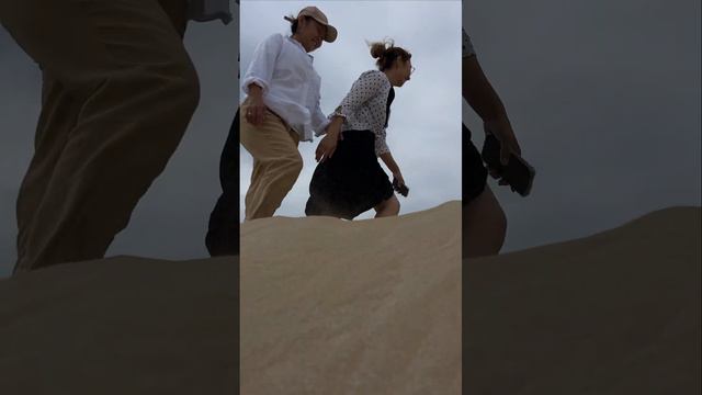 Мыс Песчаный идеальное место для расслабляющего отдыха. барханы, Каспийское море. Кейп құмды смотреть онлайн