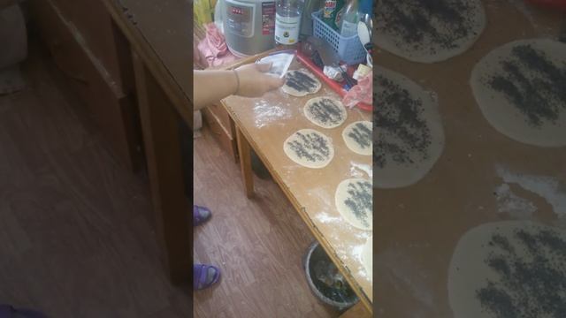 Как сделать красивую булочку в виде сердца смотреть онлайн