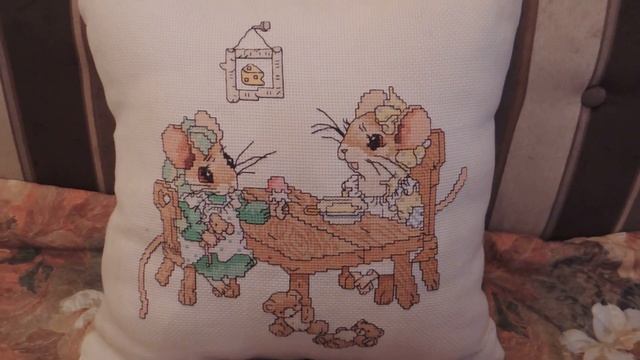 Вышивка крестом.Мои работы. Часть 2 (подушки) смотреть онлайн