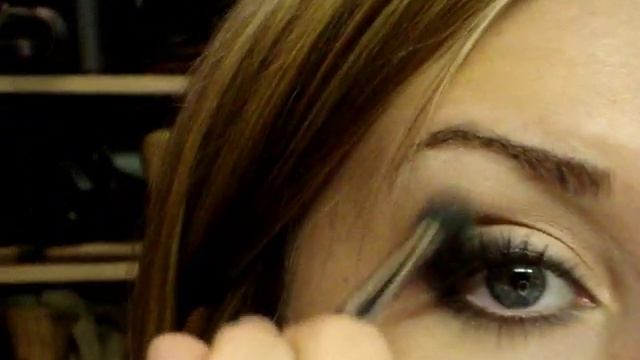 Megan Fox Dramatic Eyeliner смотреть онлайн