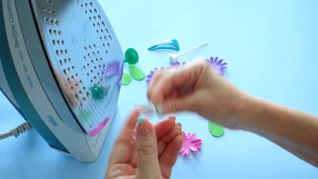 Простое украшение из фоамирана / 2варианта смотреть онлайн