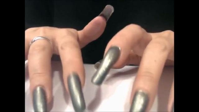 LongNailsQueen Tapping Her Long Nails On Table ( ДЛИННЫЕ НОГТИ )