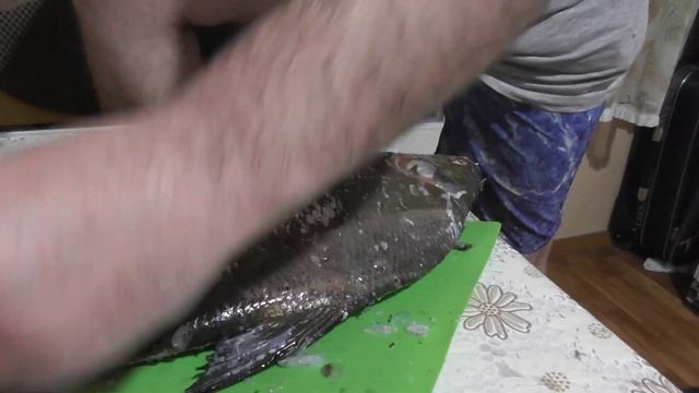 как ЛЕГКО почистить рыбу/первая проба леща смотреть онлайн