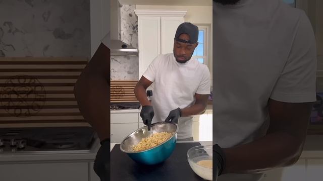 Baked Macaroni and Cheese | How To Make Creamy Macaroni and Cheese #onestopchop смотреть онлайн